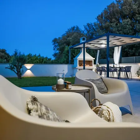 Βίλα Arboria With Heated Pool *