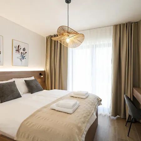 Arboria With Heated Pool *
